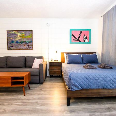 Satoshi Hideout Park Studios St. Petersburg Extérieur photo