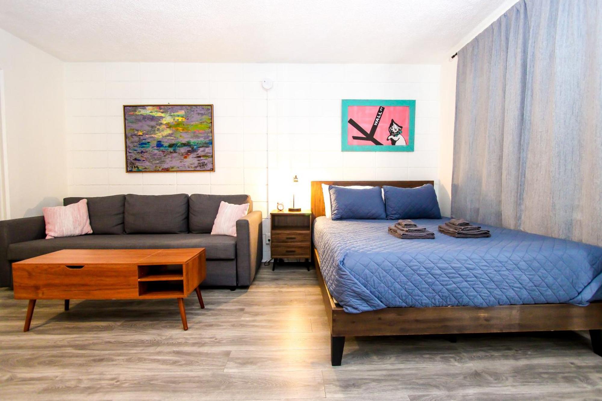 Satoshi Hideout Park Studios St. Petersburg Extérieur photo